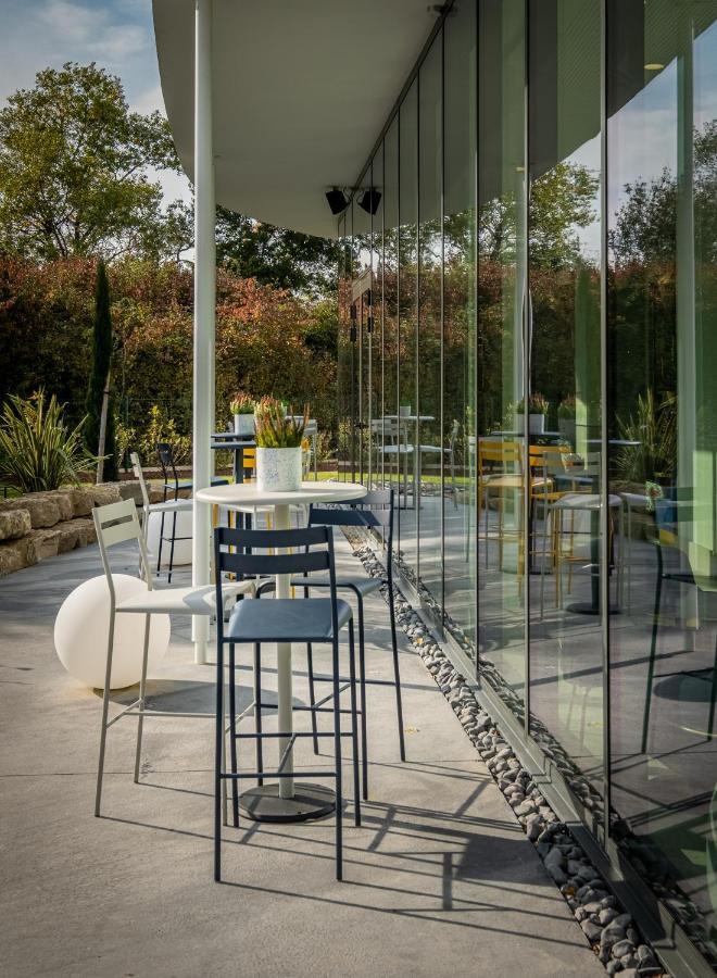 Golden Tulip Lyon Ouest Techlid Hotel & Spa Limonest Dış mekan fotoğraf