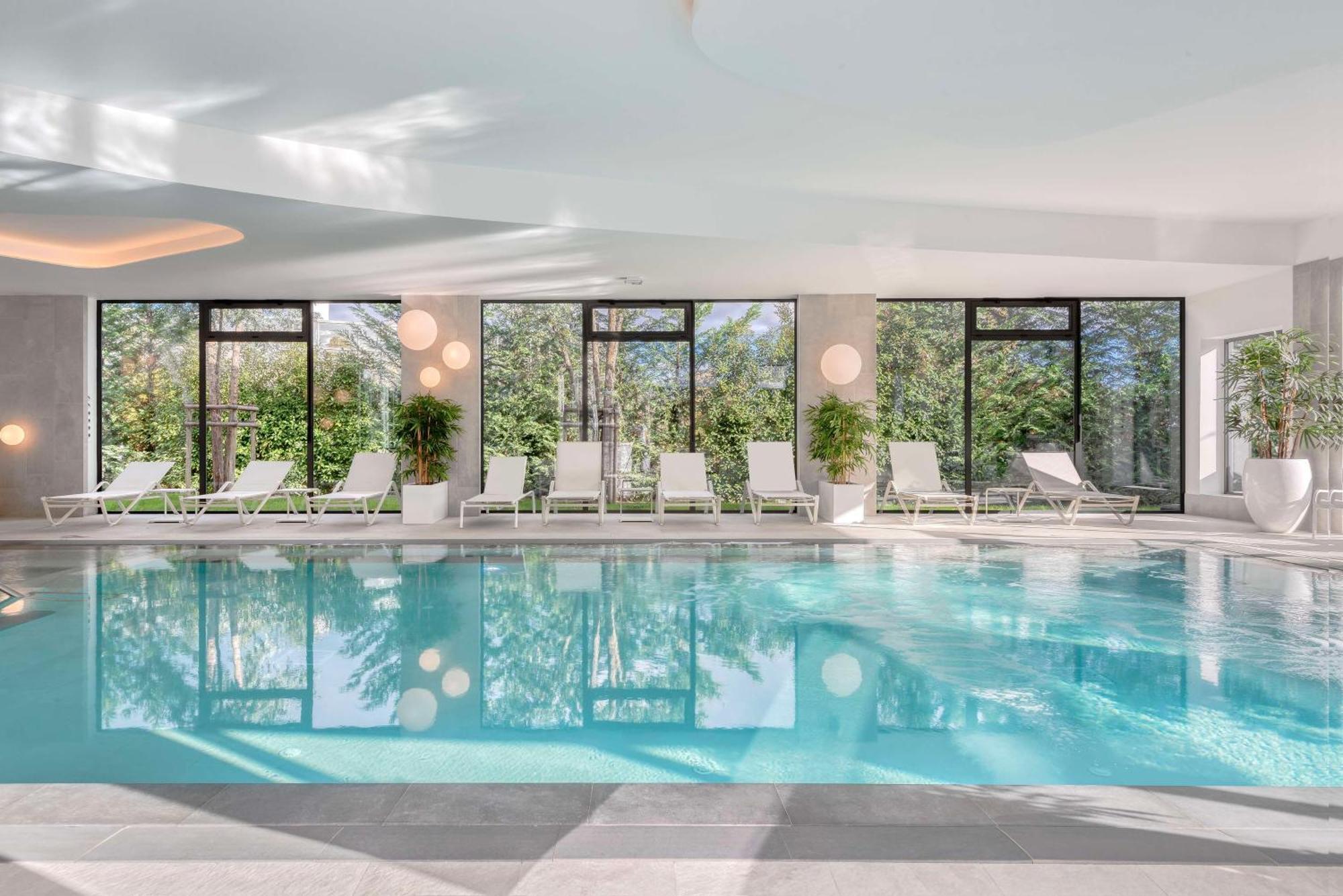 Golden Tulip Lyon Ouest Techlid Hotel & Spa Limonest Dış mekan fotoğraf