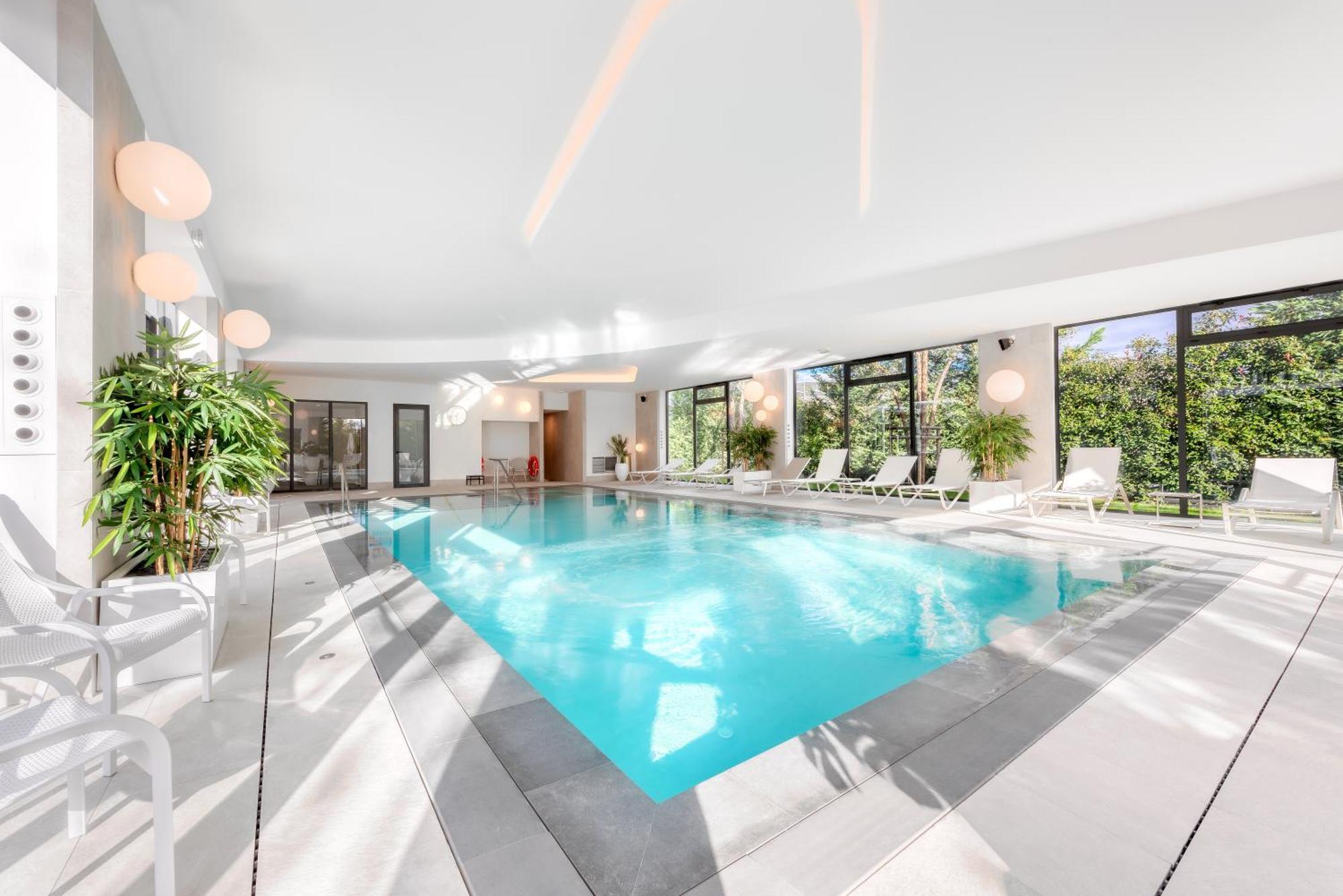 Golden Tulip Lyon Ouest Techlid Hotel & Spa Limonest Dış mekan fotoğraf