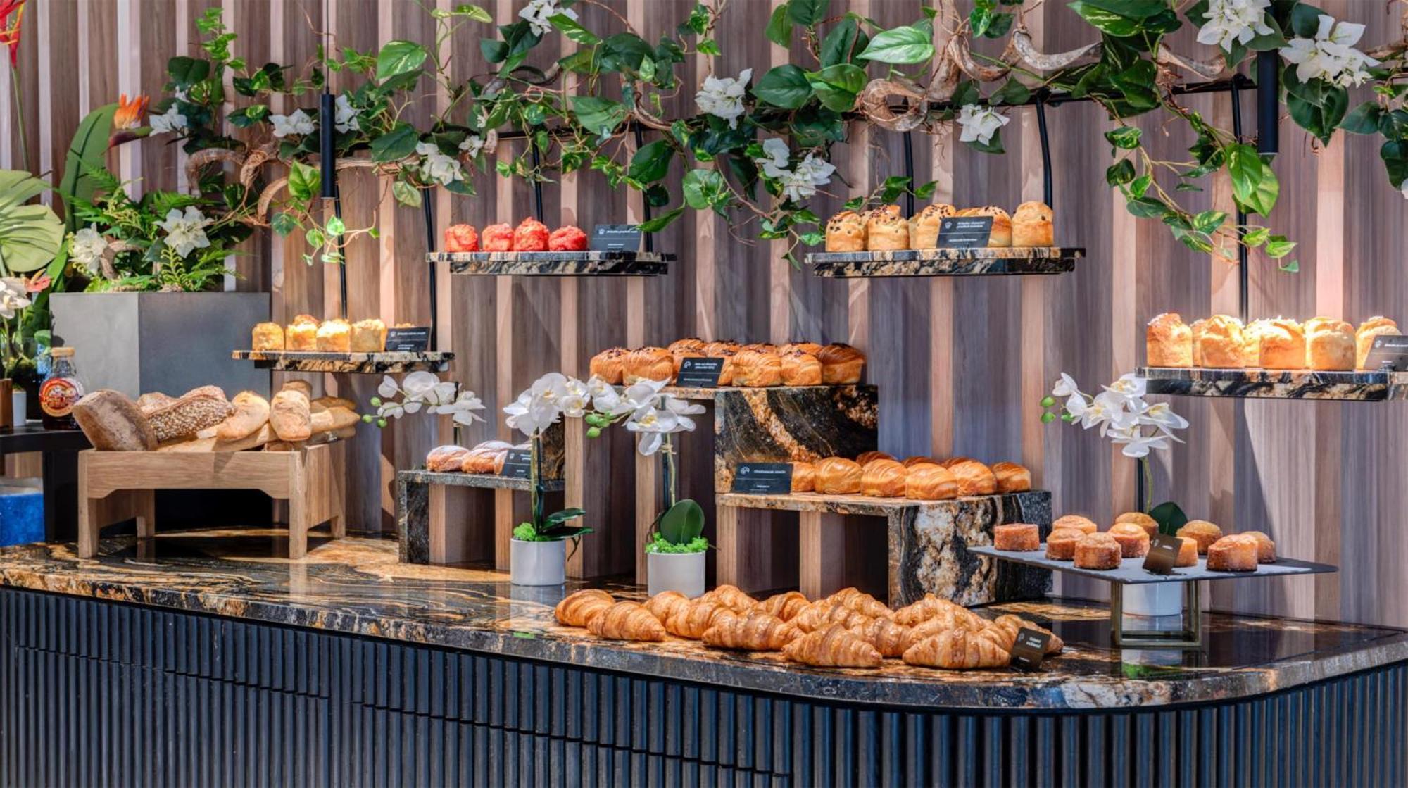 Golden Tulip Lyon Ouest Techlid Hotel & Spa Limonest Dış mekan fotoğraf
